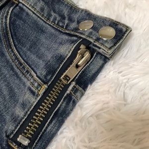 ELIZABETH & JAMES High Rise Jeans Size 25